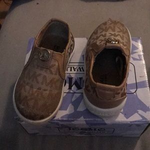 MK casual shoes